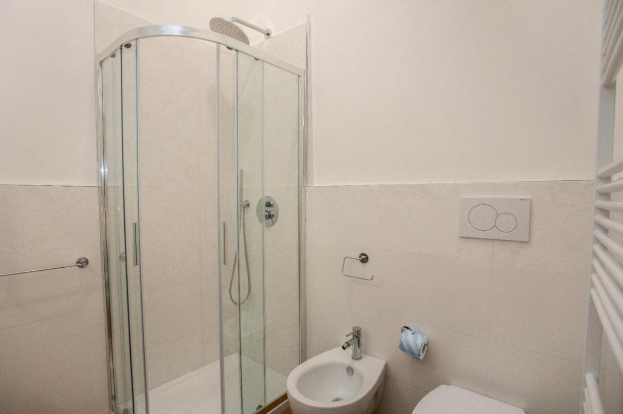 Dreibettzimmer mit eigenem Bad