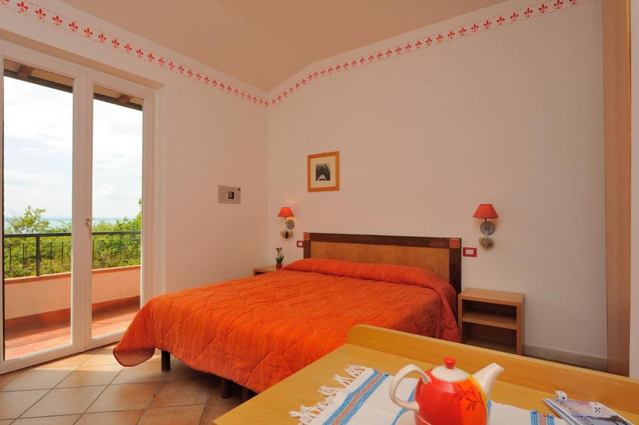 Two-Bedroom Apartment with Lake View