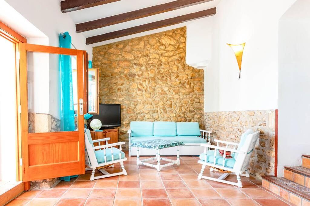 Casa Campo, Chalet, Finca Villa Mosteiro, 'The Cosy Corner' - B&B Santa Margalida