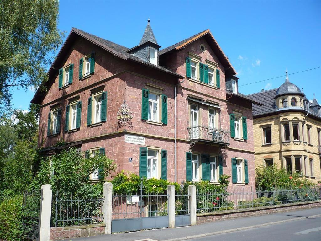 B&B Bad Kissingen - Haus Häselbarth - Bed and Breakfast Bad Kissingen