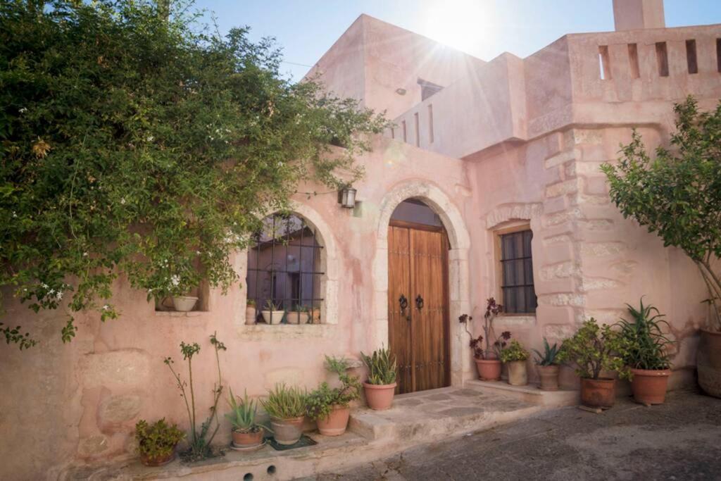 Nino's house - in kato chorio of Ierapetra - Ferienwohnung