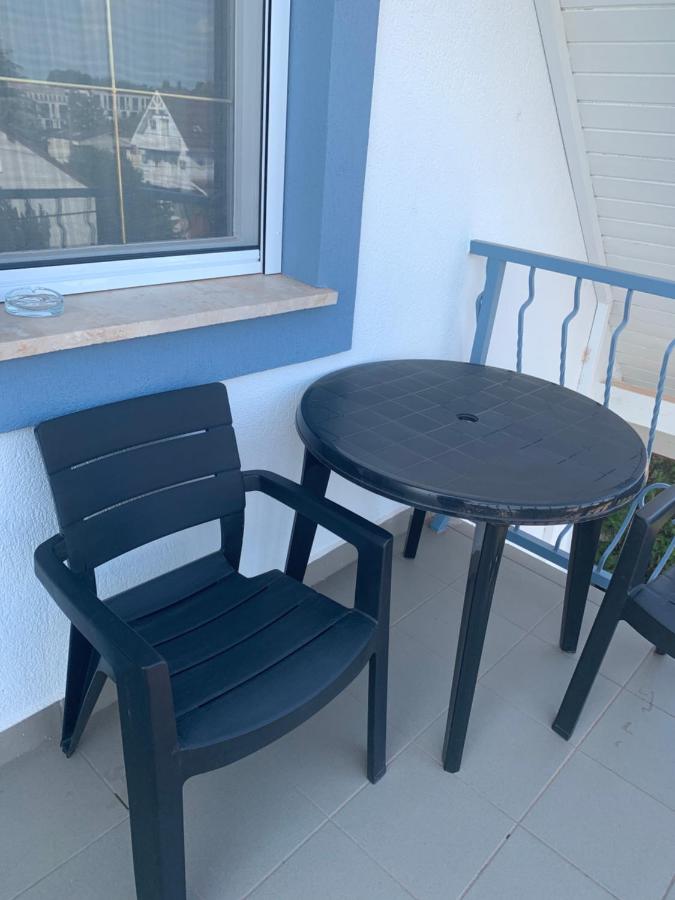 Kamer met Queensize Bed en Balkon