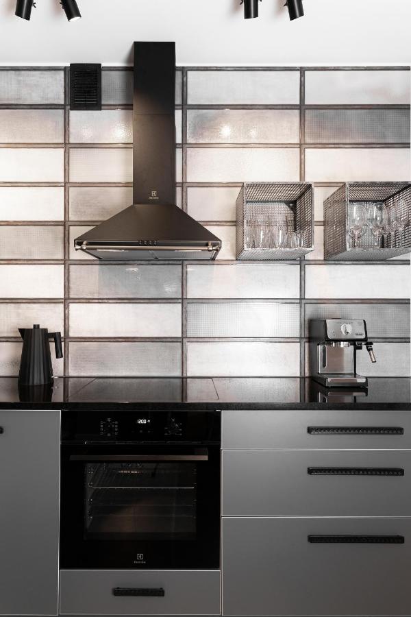 Apartment 09