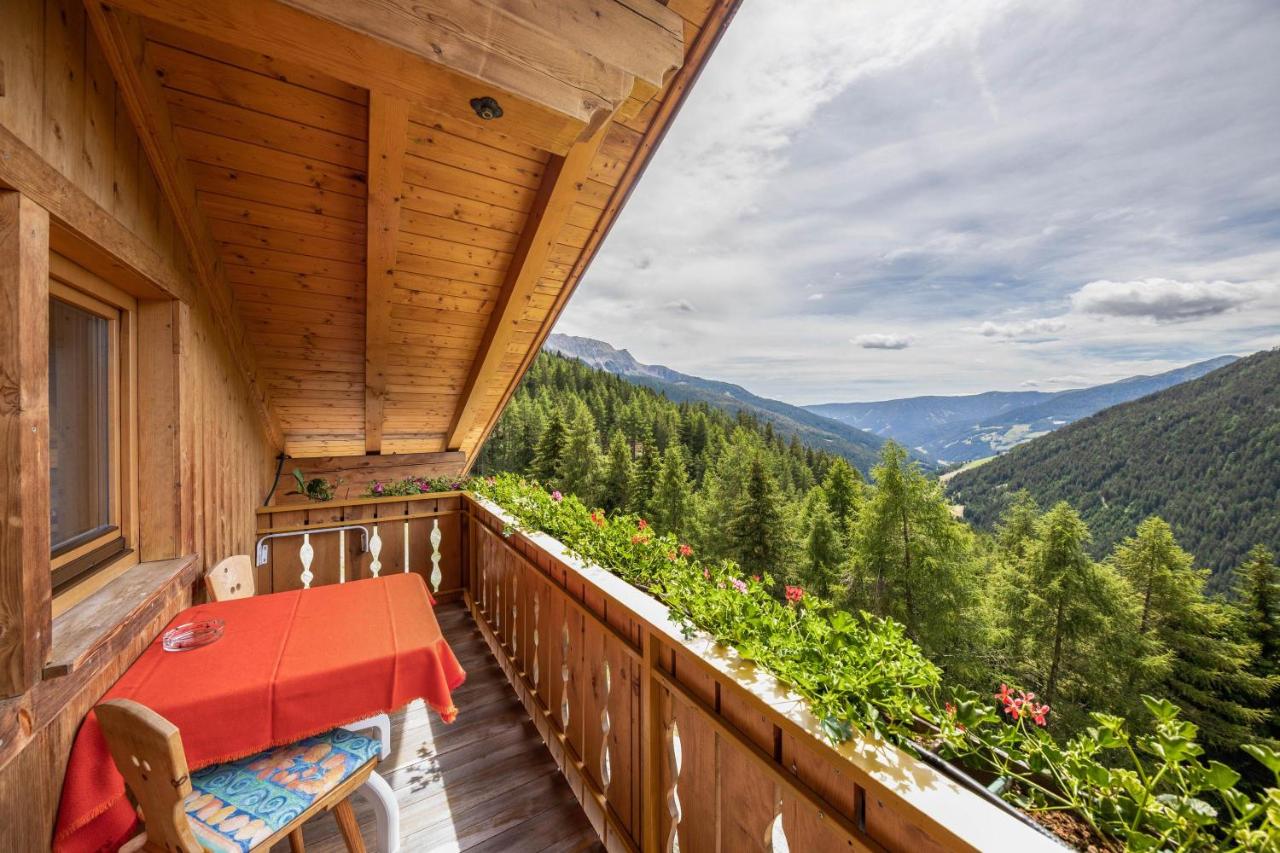 B&B Sarntal - Wieserhof Ferienwohnung Zirm - Bed and Breakfast Sarntal