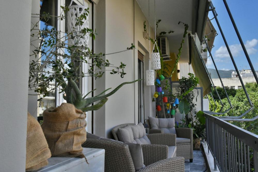 Pepromeno LUXURY APARTMENT IN THE CITY CENTER - Chambres d'hôtes Kalamata