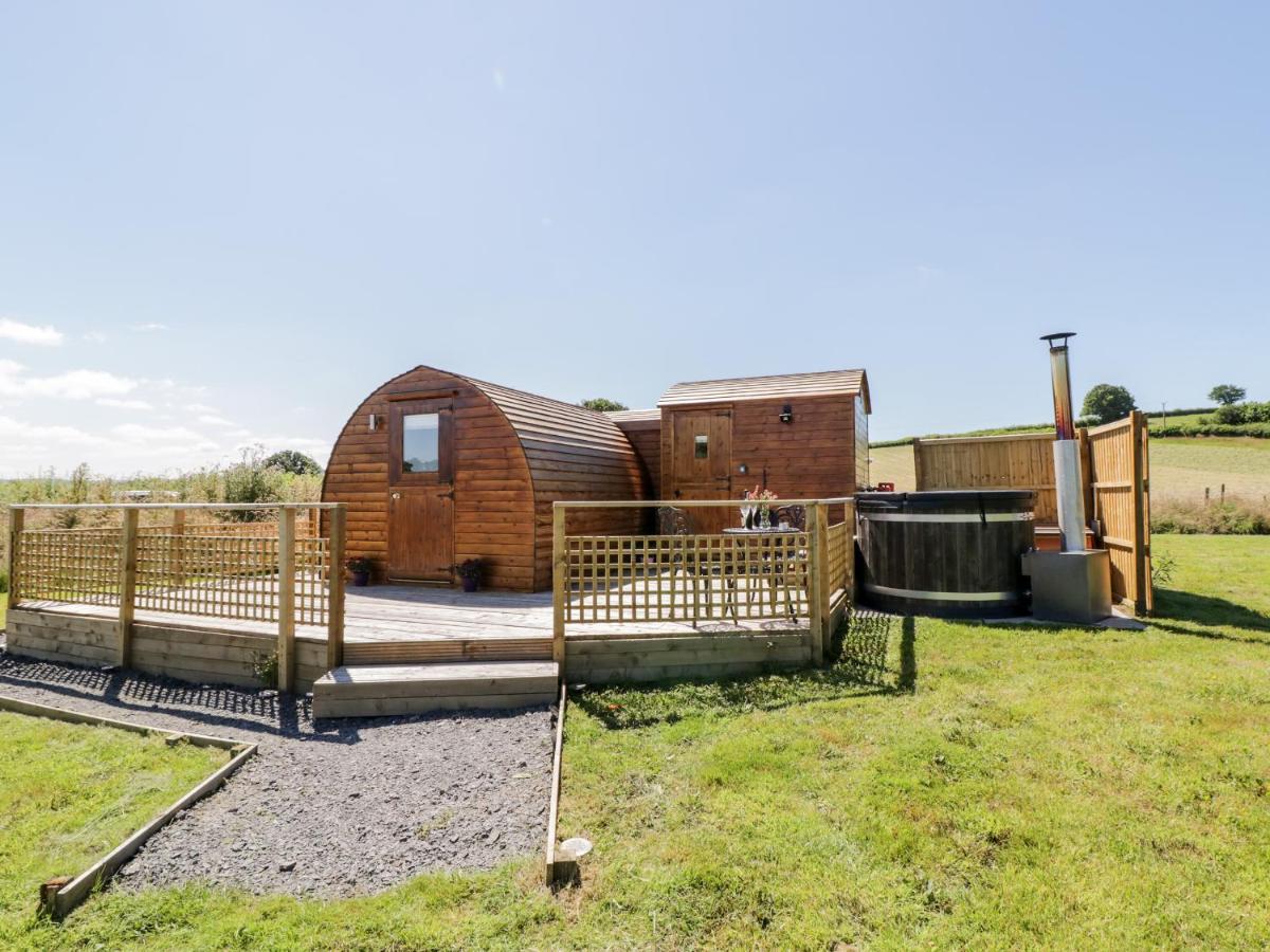 B&B Welshpool - Embden Pod at Banwy Glamping - Bed and Breakfast Welshpool