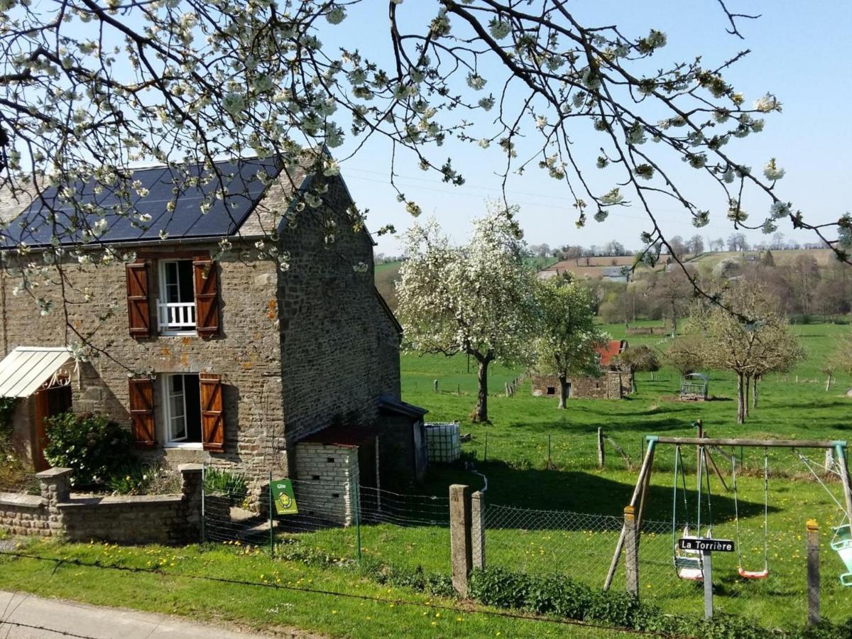 B&B Frênes - Gîte Tinchebray-Bocage-Frênes, 4 pièces, 6 personnes - FR-1-497-141 - Bed and Breakfast Frênes