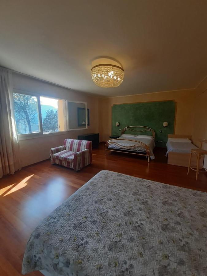 Deluxe Room with Internal Bathroom