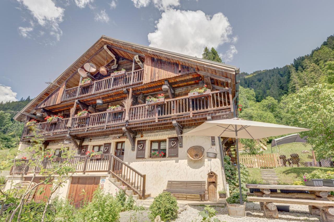 B&B Flumet - Chalet Cœur de Marie avec sauna et jacuzzi - Val d'Arly - Bed and Breakfast Flumet