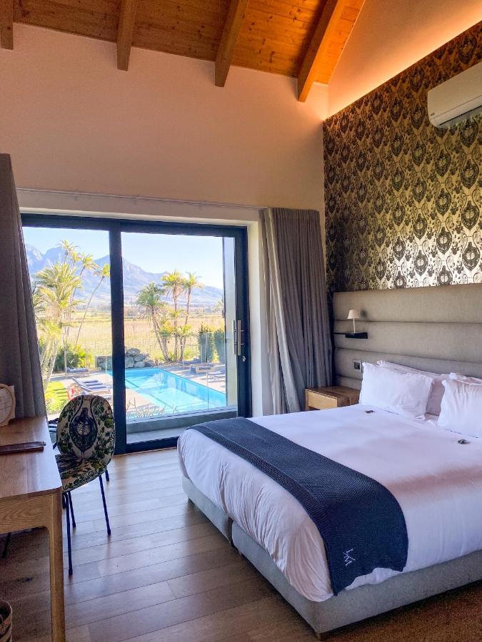 Deluxe Double or Twin Room with Mountain View