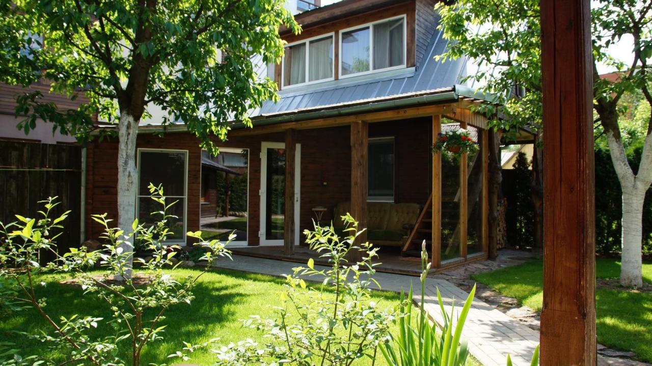 Namelis prie Magnolijos - B&B