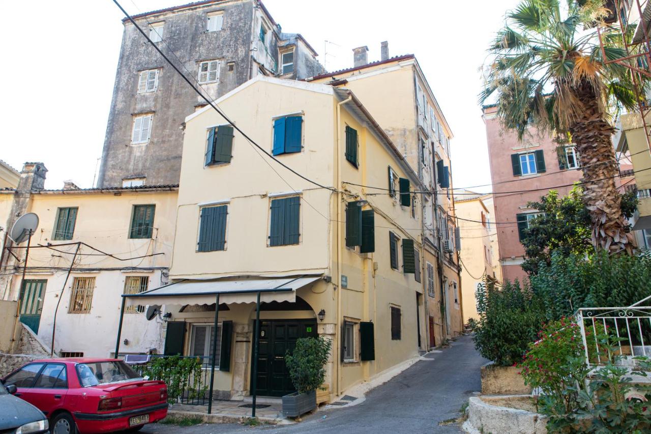 Odisseus old town apartment - B&B