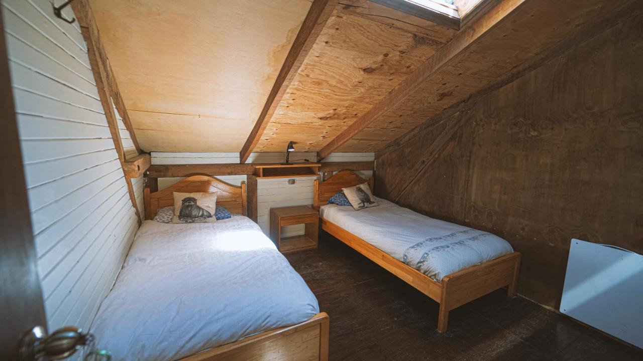 Twin Room with Shared Bathroom