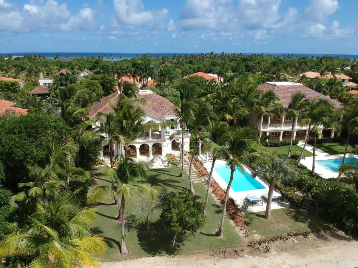 B&B Punta Cana - Luxury golf villa with private pool and service staff in exclusive resort near private beach - Bed and Breakfast Punta Cana