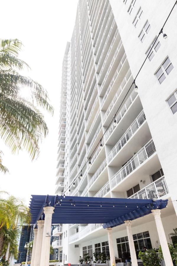 High Rise Brickell Modern Studio - B&B Miami