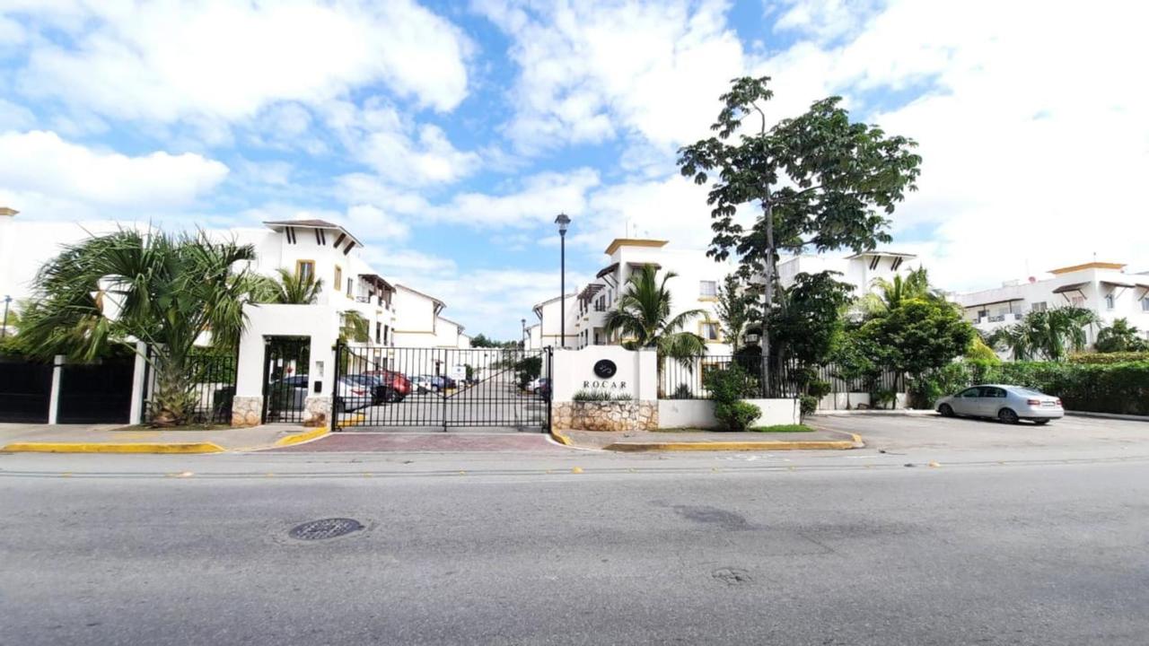Apartamento En Fraccionamiento Privado 6 Personas, 5 Camas, Piscina cerca de la Playa - Chambres d'hôtes Playa del Carmen