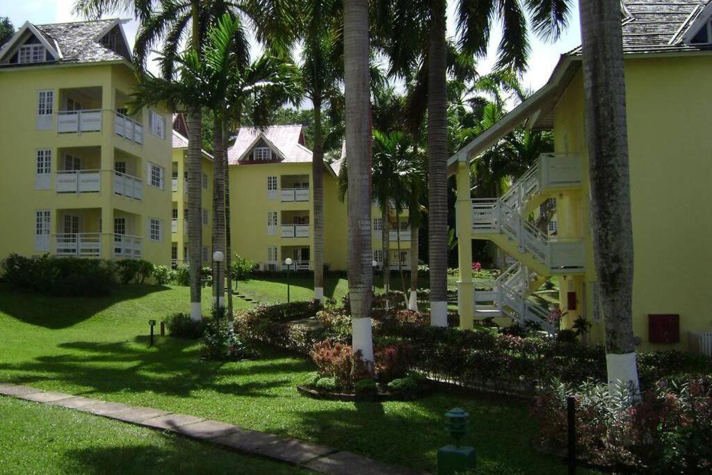 1 bedroom Penthouse Suite 63 at Mystic Ridge Resort - Chambres d’hôtes