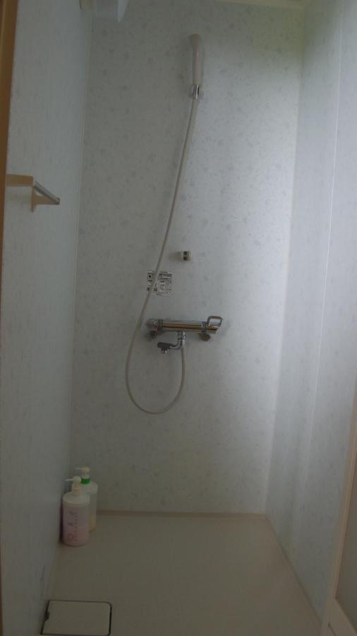 Camera in Stile Giapponese con Pavimento in Legno