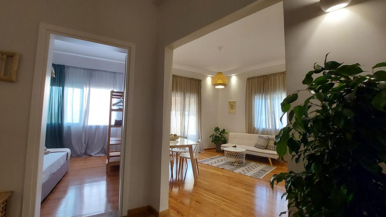 Onar Beachfront Residence, Loutraki - Ferienwohnung