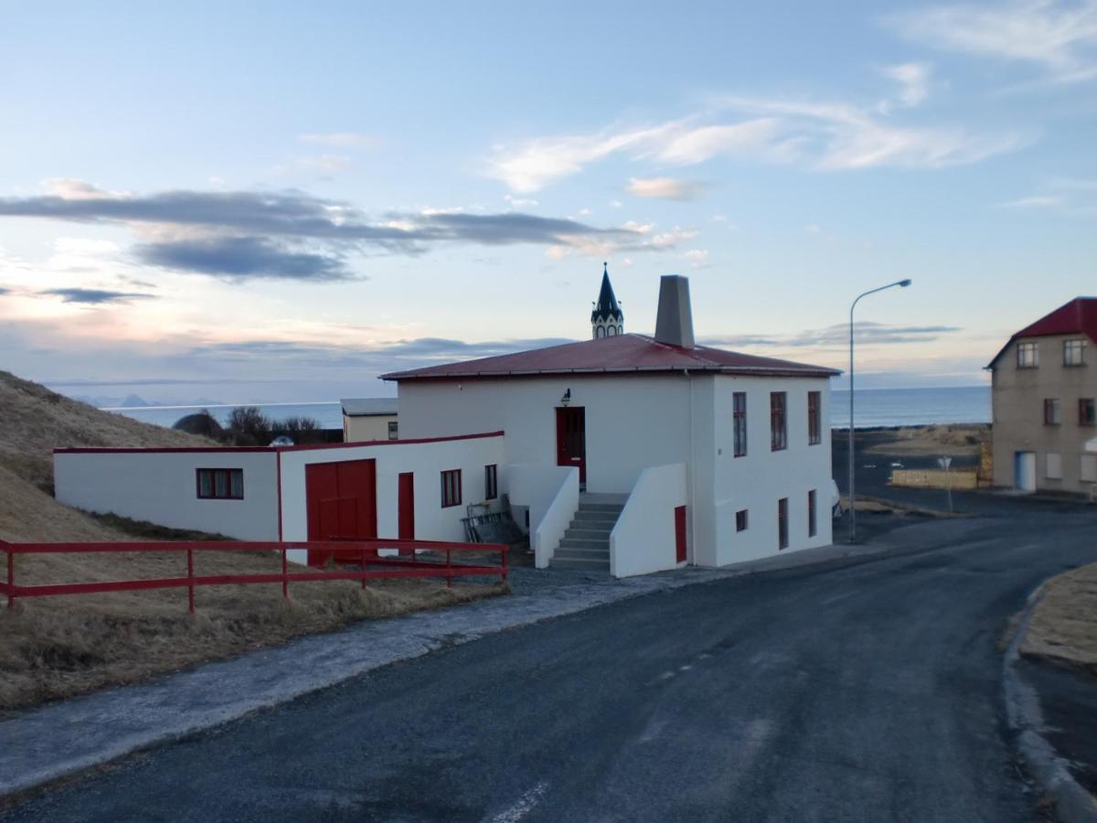 Guesthouse Tilraun - Bed and Breakfast