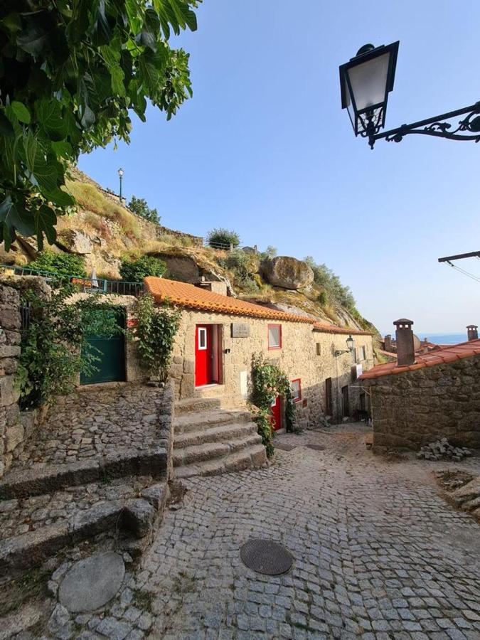 On The Rocks - B&B