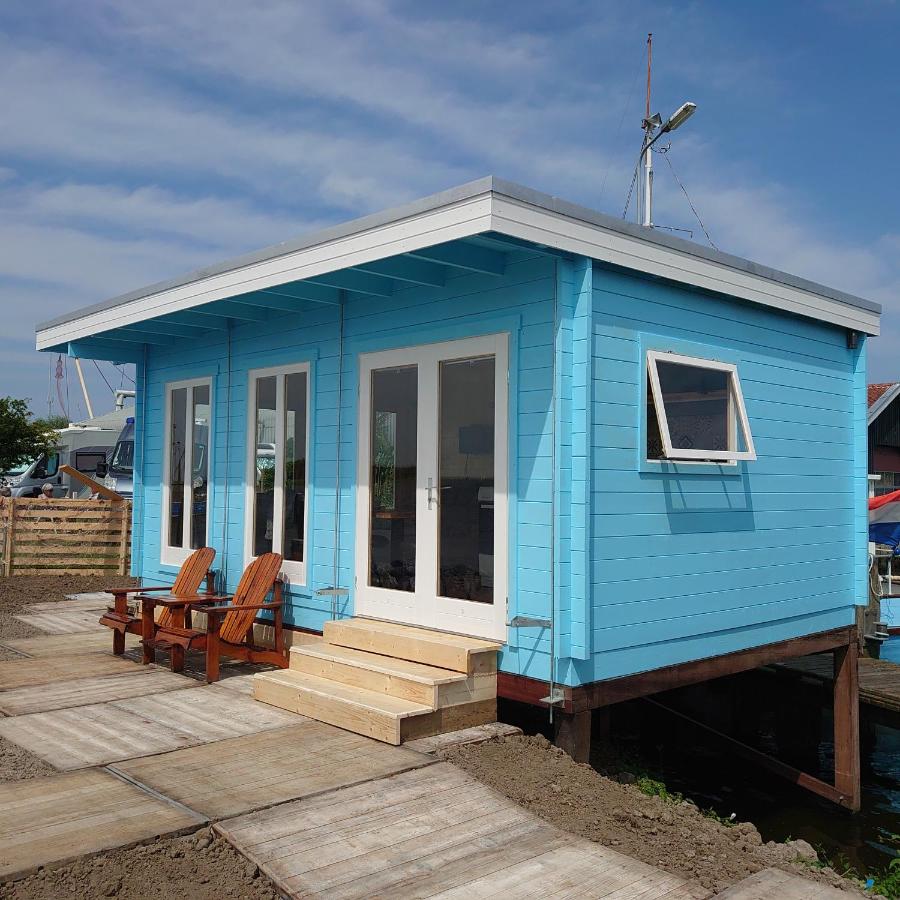 B&B Lauwersoog - Waterhuisjes op de pier van LauwersmeerPlezier! - Bed and Breakfast Lauwersoog