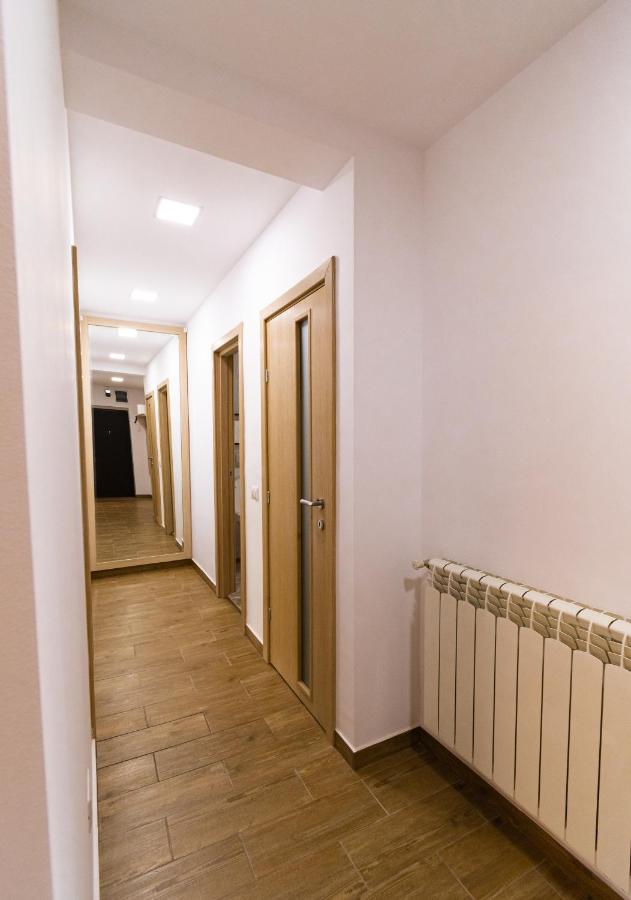 The Mews - Central Apartment near AFI Mall - B&B
