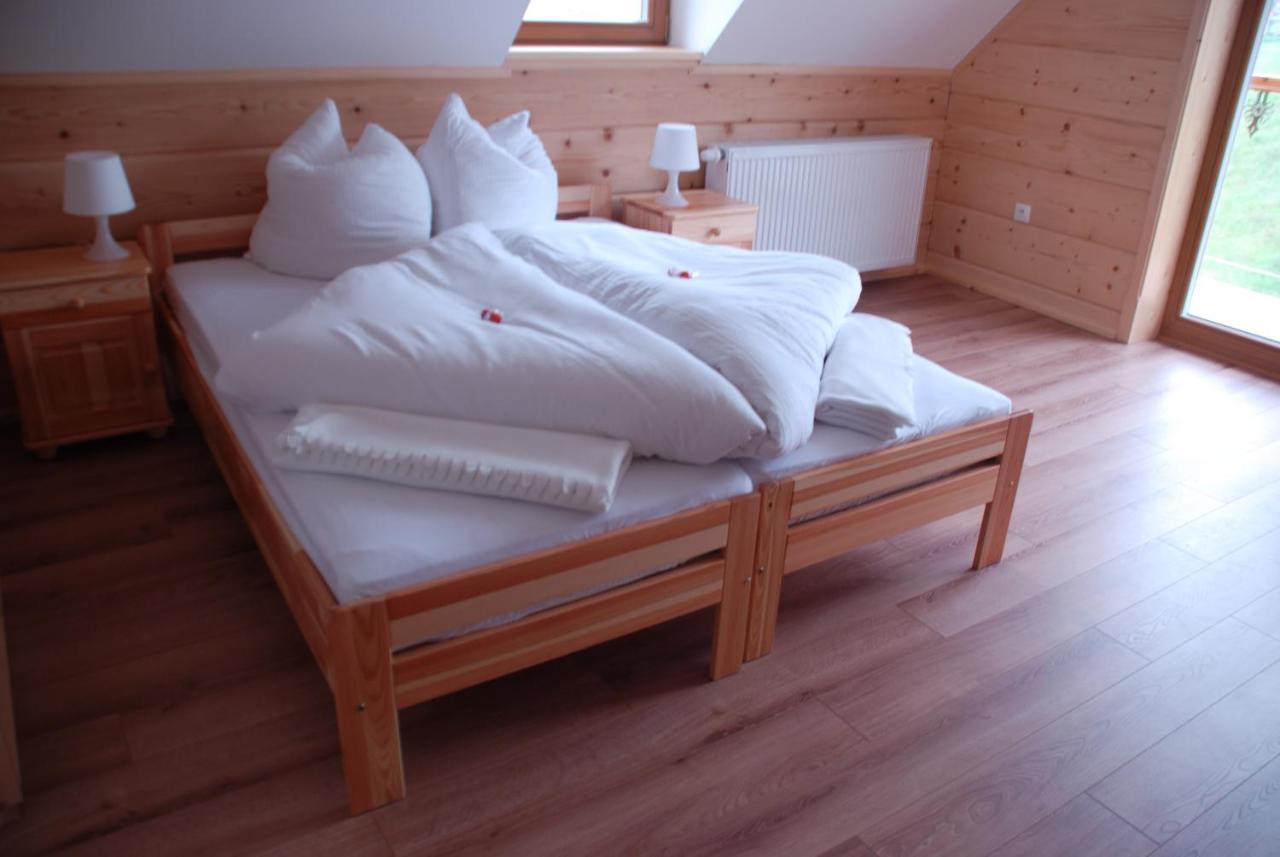Dreibettzimmer mit Balkon