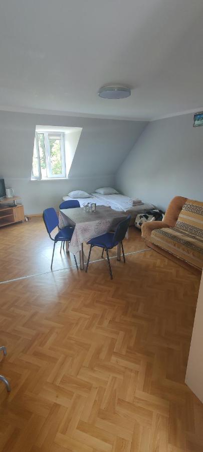Camera Familiare con Bagno Privato