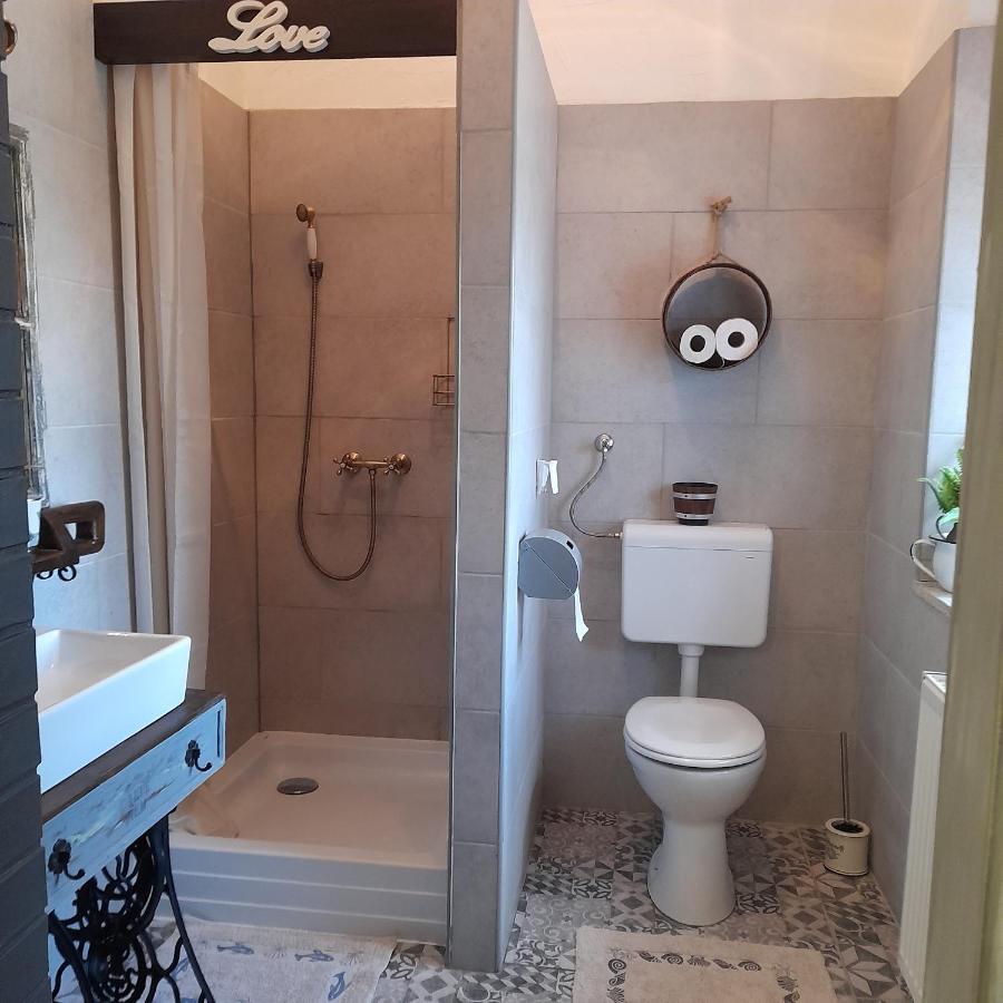 Quadruple Room with Private Bathroom