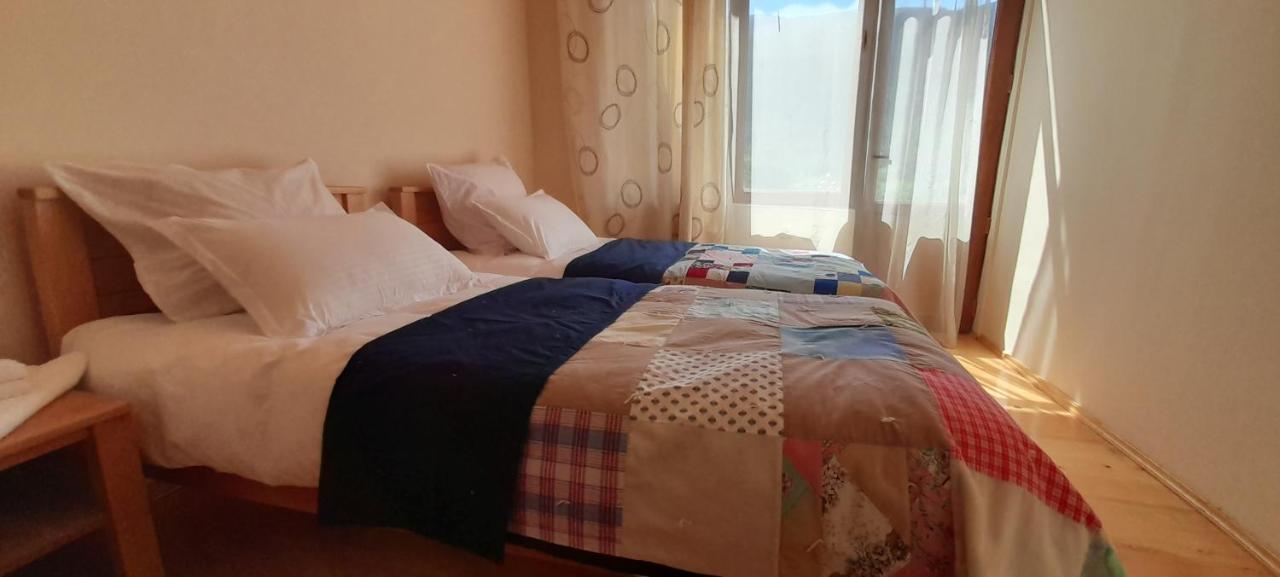 Zweibettzimmer mit eigenem Bad