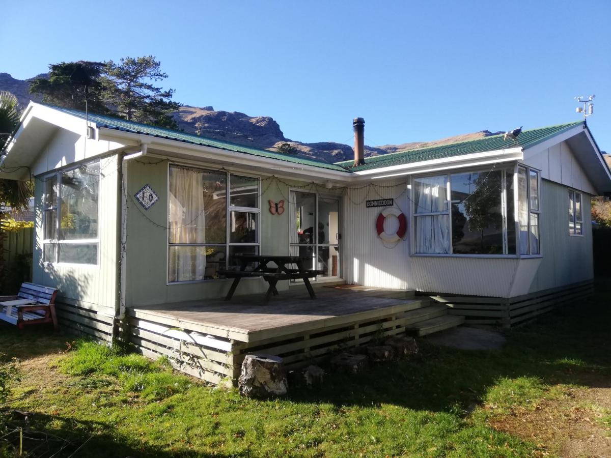 B&B Poerua - Classic Kiwana Batch - Bed and Breakfast Poerua