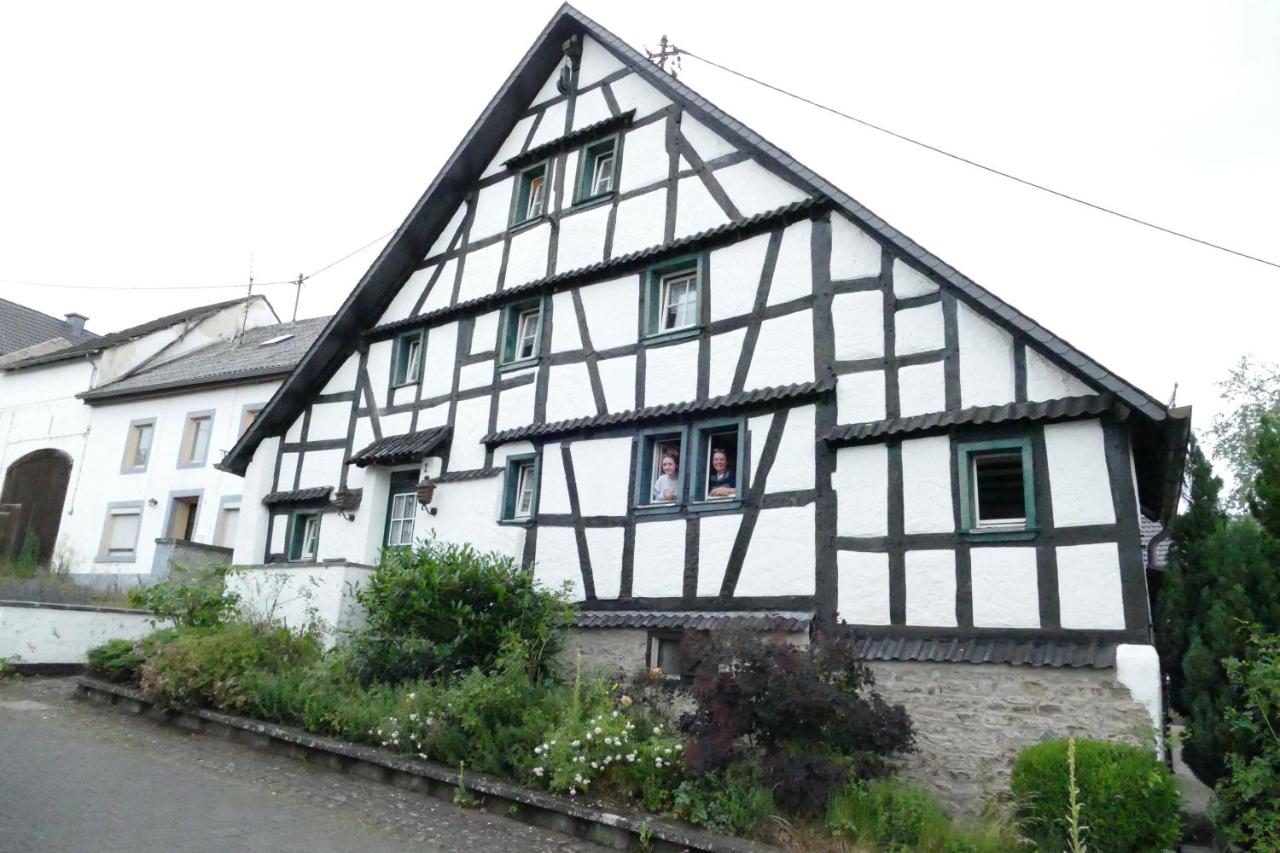 B&B Schalkenmehren - Kellisch Haus - Bed and Breakfast Schalkenmehren