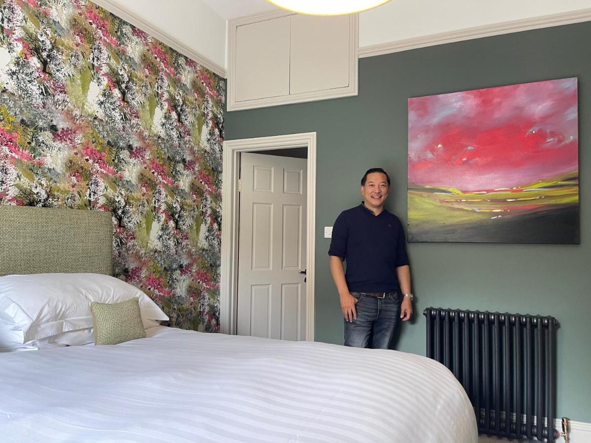 Zimmer mit Kingsize-Bett