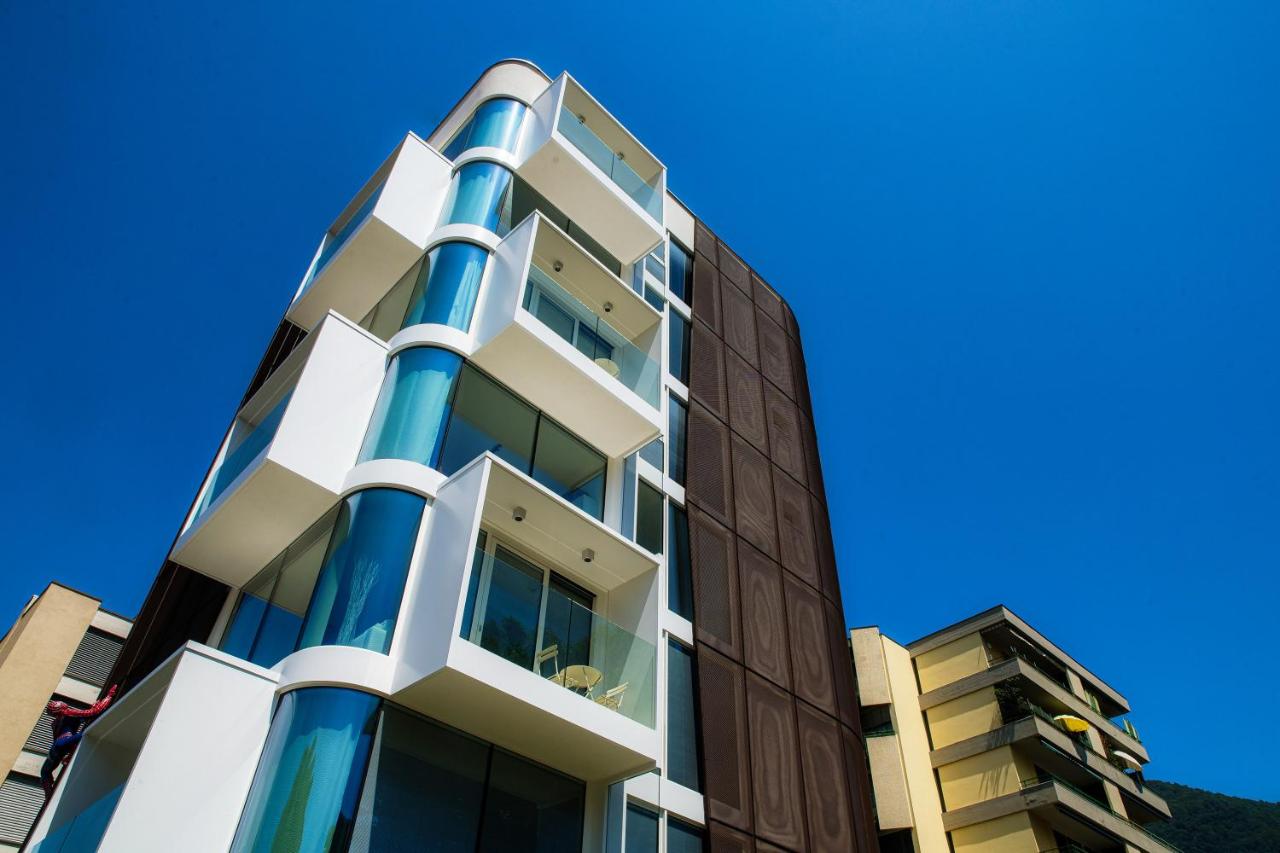 Flat Iron Apartments by Quokka 360 - modern building 5 min from the centre of Lugano - B&B