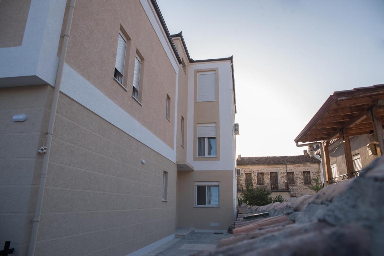 Panda apartament Korce - Chambres d’hôtes Korçë