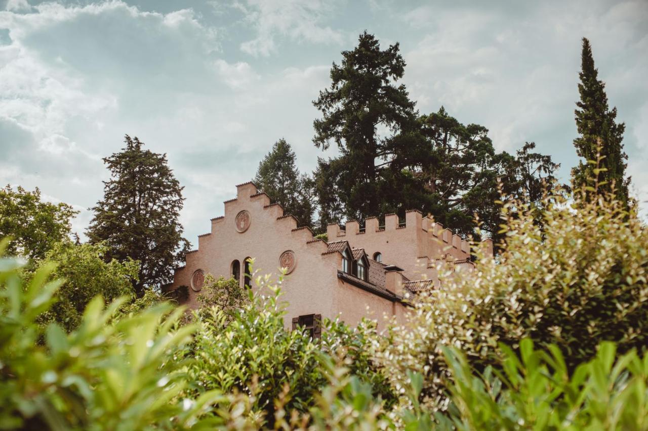Schloss-Castel Pienzenau - Guestrooms & Apartments - B&B-Hotel & Restaurant - Chambres d'hôtes Merano