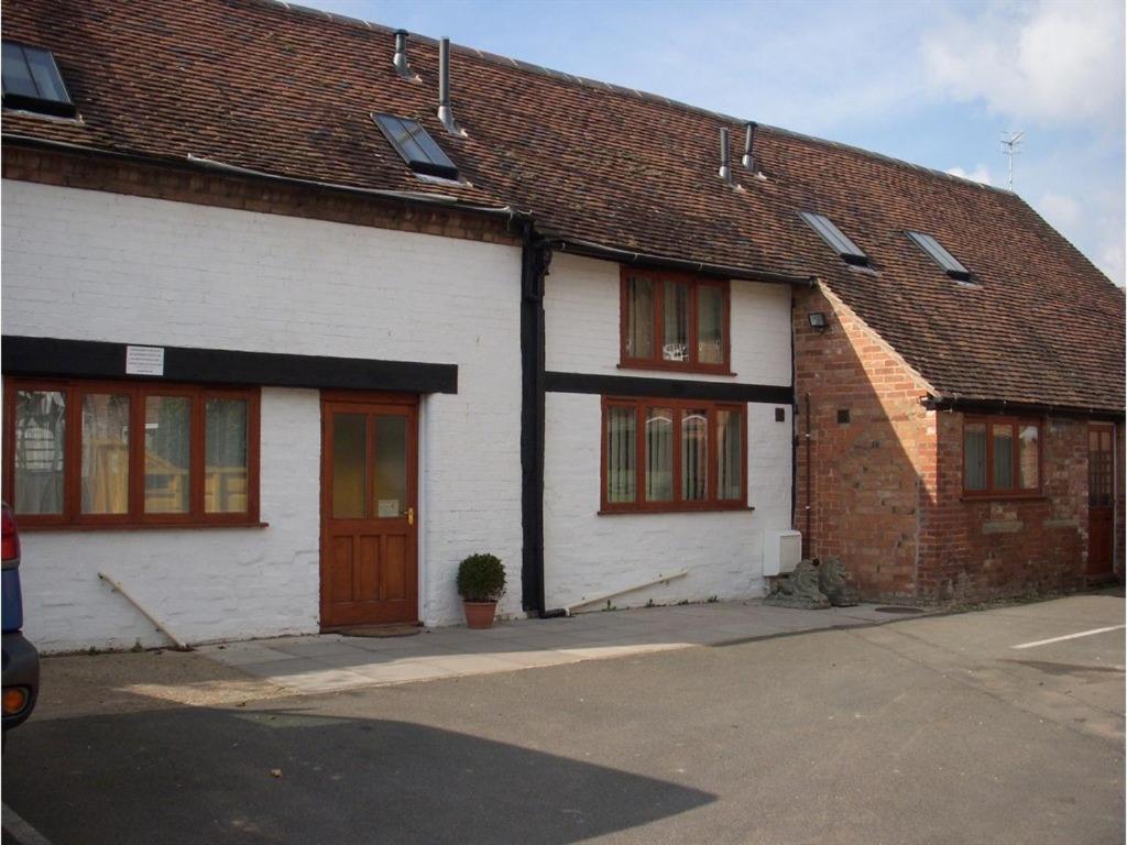 Broom Hall Inn - B&B
