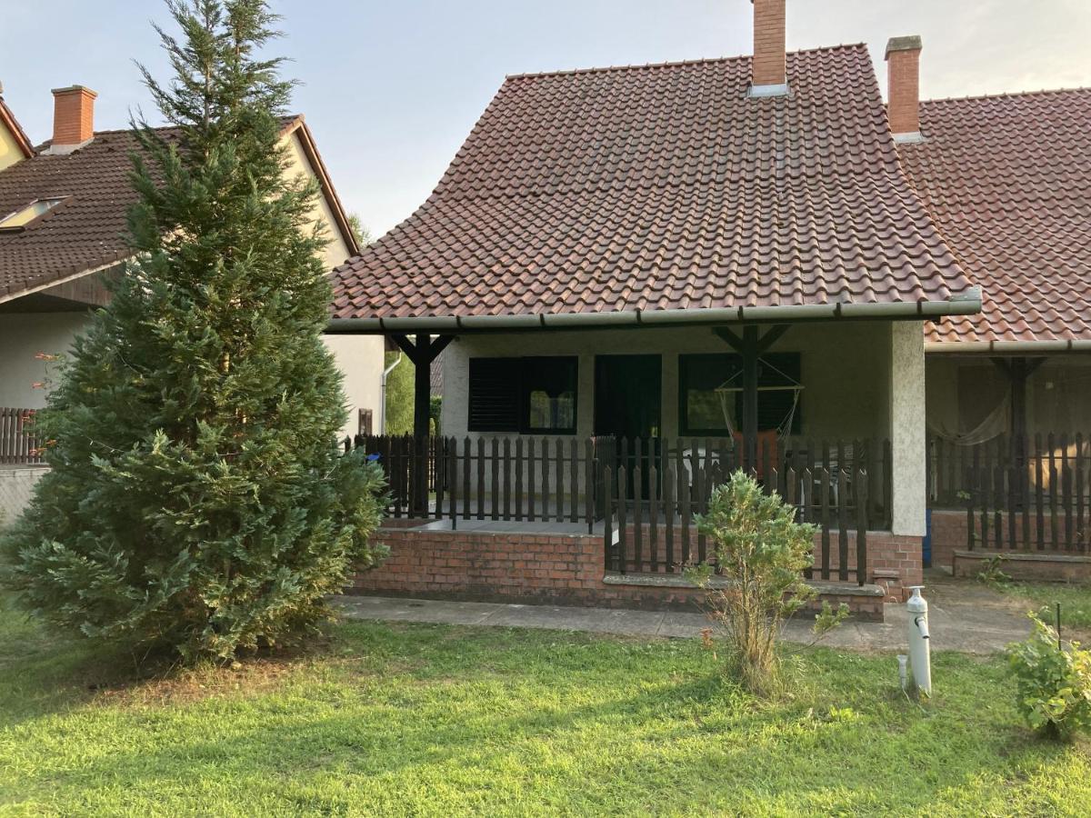 B&B Tiszafüred - Zöldike Vendégház - Bed and Breakfast Tiszafüred