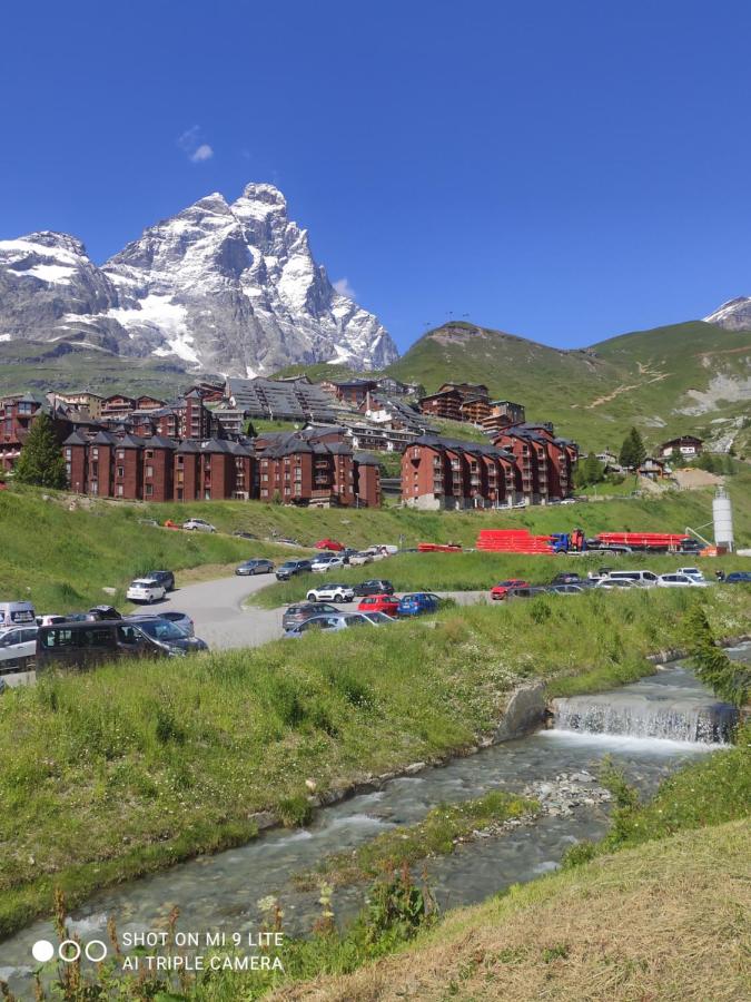 TANA DELLA MARMOTTA - renovated, ski in ski out, turkish bath, garage, storage - B&B Cervinia