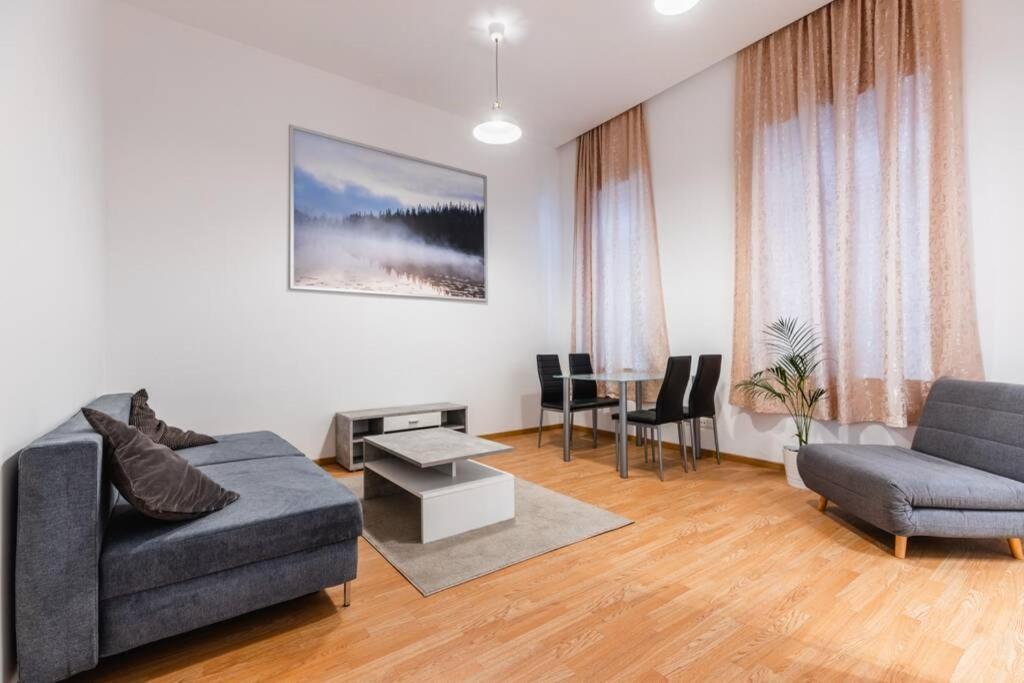 B&B Vienna - Family apartment next to Danube river - Bed and Breakfast Vienna