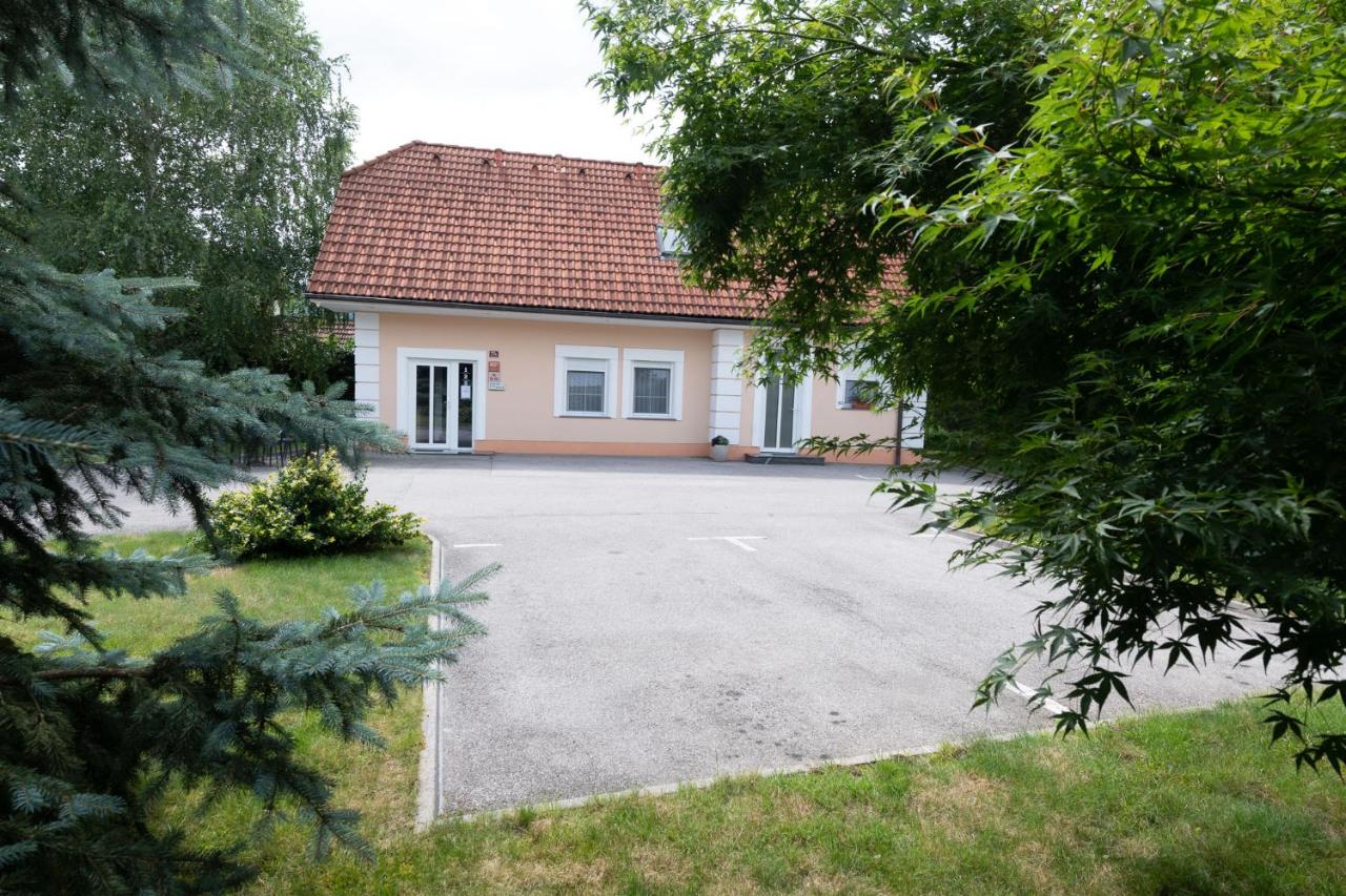 Twin Room with Garden View