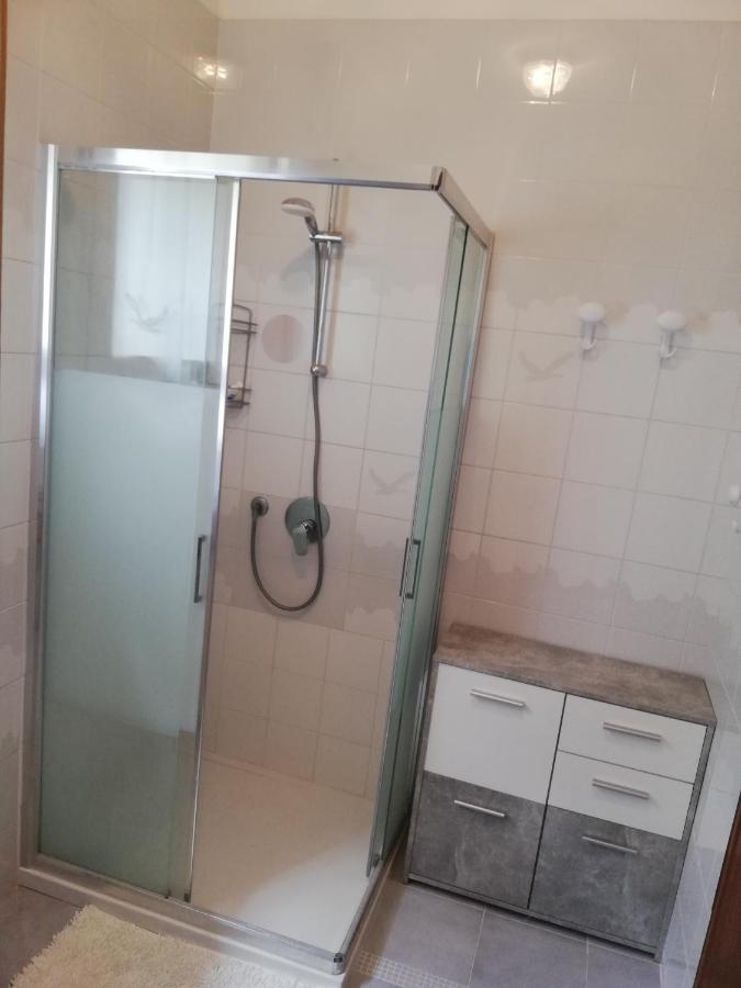 Habitación Doble con baño compartido - Cama doble