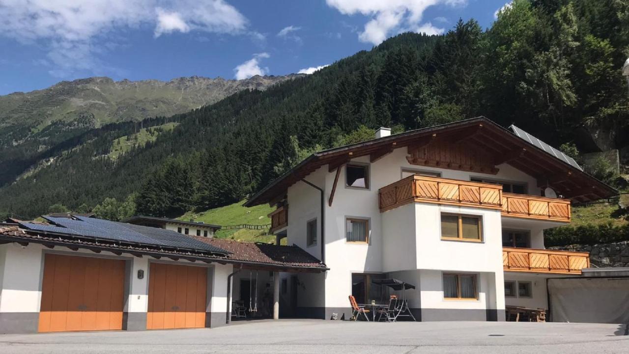 B&B Enzenstall - Ferienwohnung Sturm Pitztal - Bed and Breakfast Enzenstall