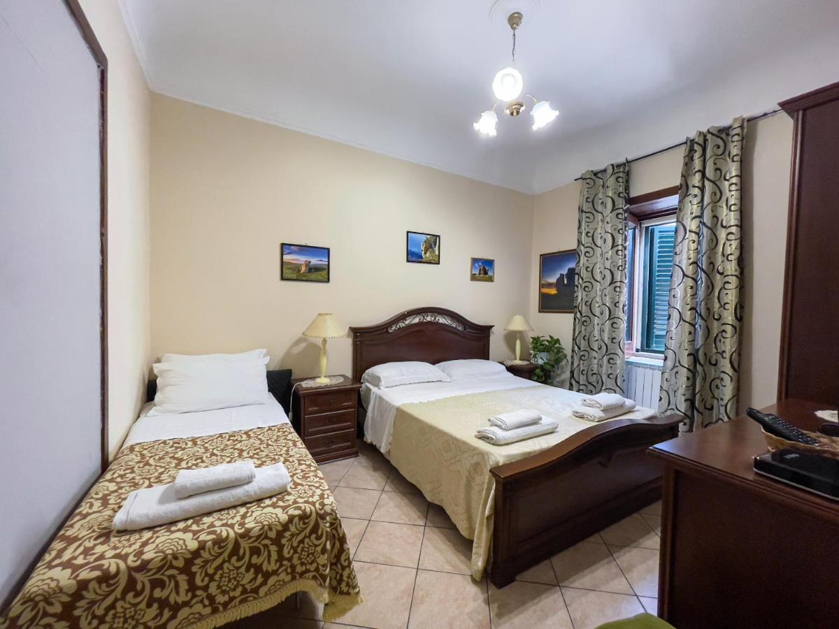 Camera Matrimoniale Deluxe con 1 Letto Supplementare