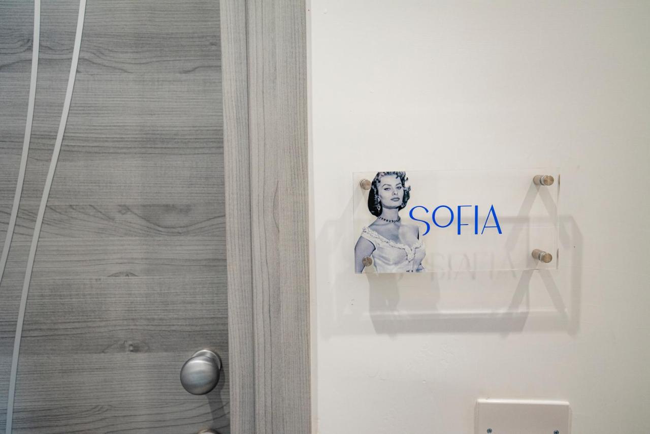 Camera Quadrupla Superior