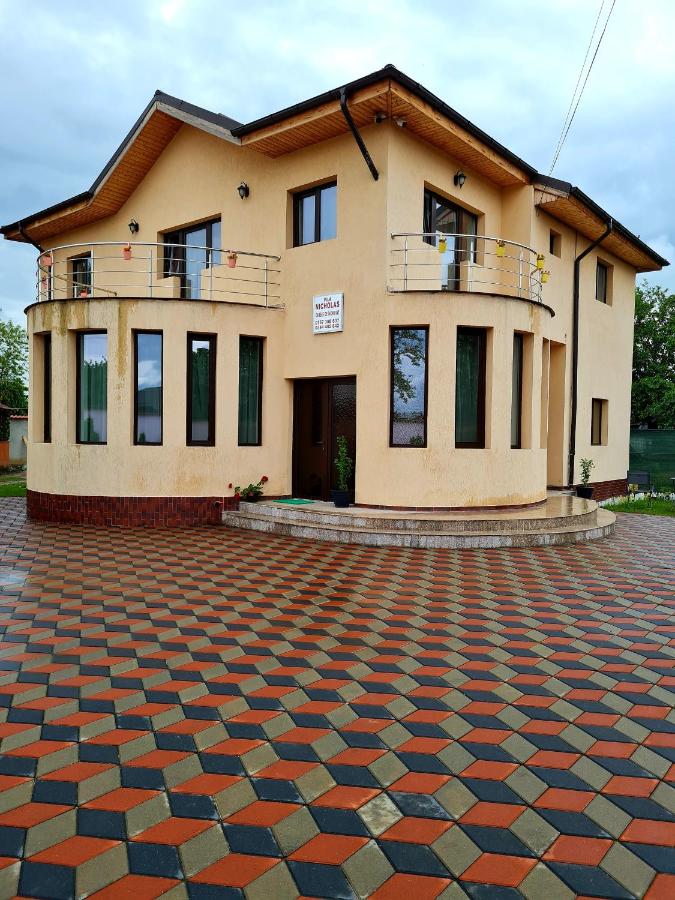 B&B Bărcăneşti - Vila NICHOLAS - Bed and Breakfast Bărcăneşti