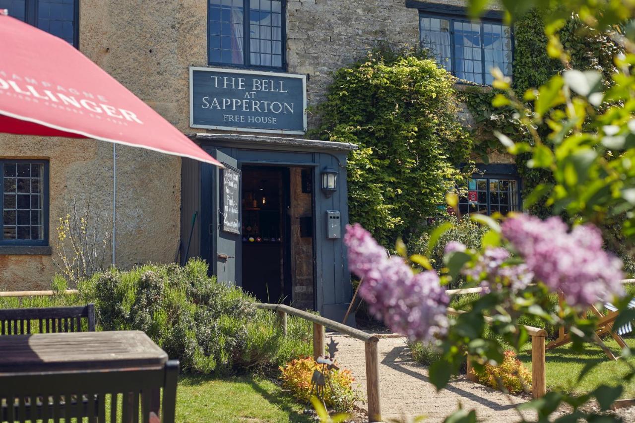 B&B Cirencester - The Bell at Sapperton - Bed and Breakfast Cirencester