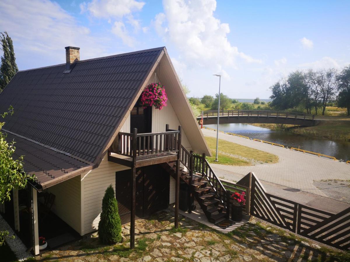 Lootsi puhkemaja - B&B