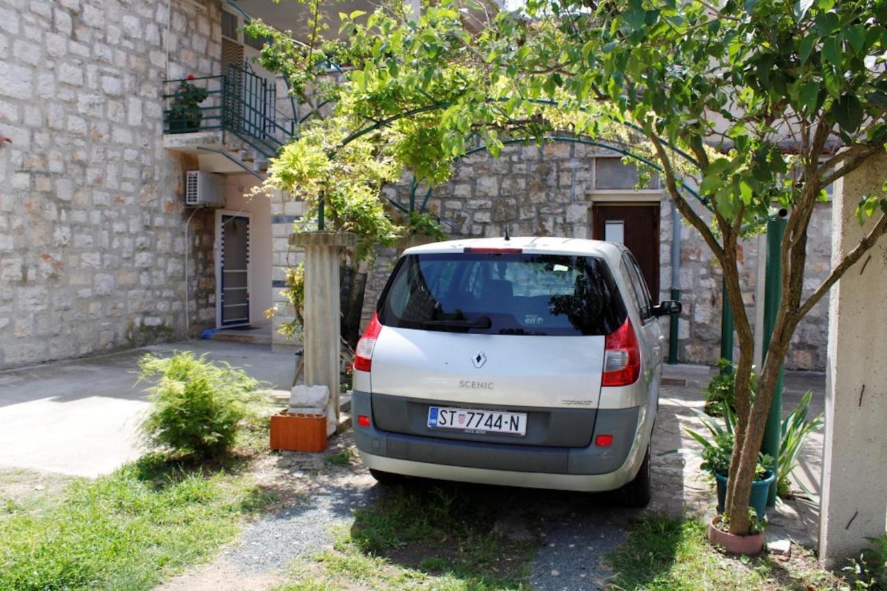 Apartment Karlo Vis - B&B Vis
